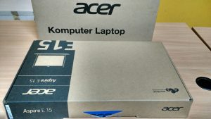 Seperti Laptop kebanyakan inilah Packaging Acer Aspire E5-552G (FX)