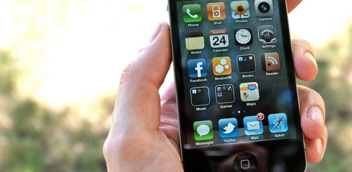 iPhone 4 Sumber Gambar iMore
