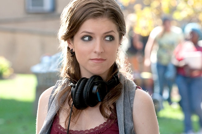 Anna Kendrick di Film Pitch Perfect