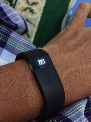 FitBit Force Hitam Ukuran L