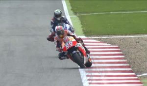Duel Marc Marquez vs Jorge Lorenzo di Silverstone MotoGP 2014