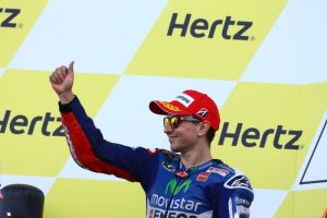 Jempol Jorge Lorenzo Selebrasi Podium Silverstone MotoGP 2014