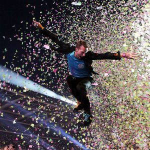 Chris Martin aksi panggung