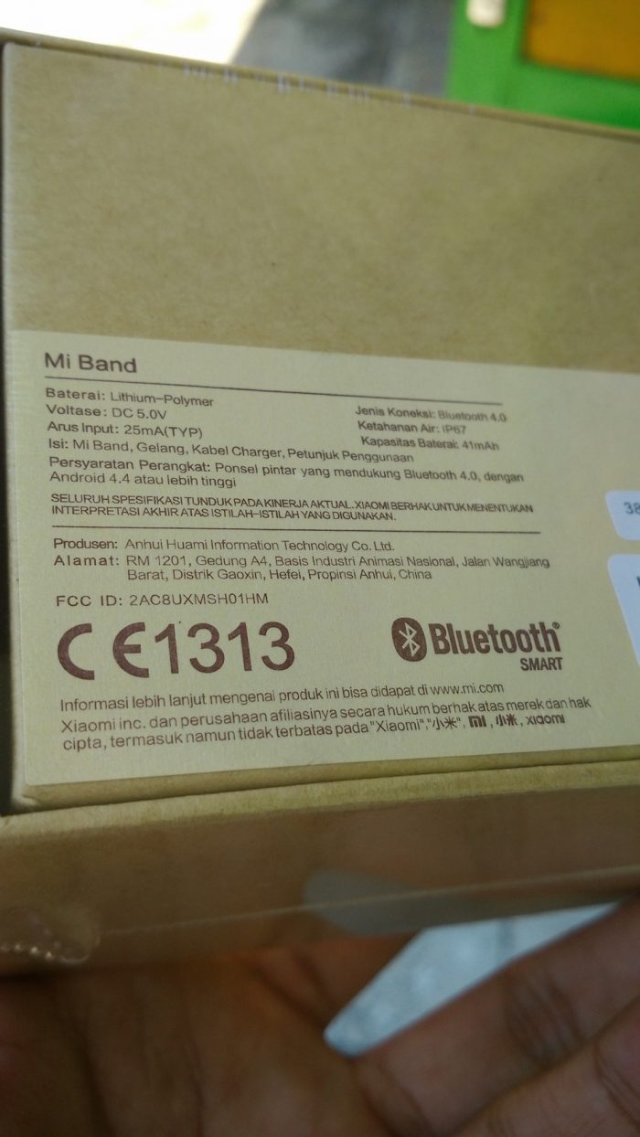 Bagian bawah Box Mi Band Indonesia