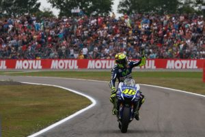 Salam ke penggemar Valentino Rossi 46