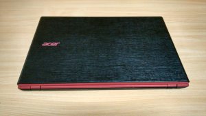 Desain Exterior yang wah dari Acer Aspire E5-552G (FX) memang membuat Gaming Laptop menjadi sangat Premium