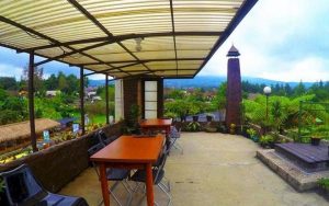 Rumah cottage kayu syariah