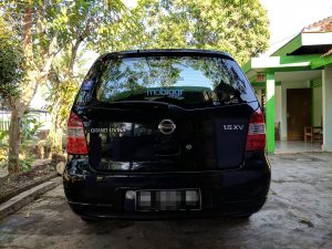 Mbak Vina Sudah Lebih dari Delapan Tahun, Sehat Bugar dan Perkasa 1 Kinclongnya Grand Livina 1 5XV Ponjong