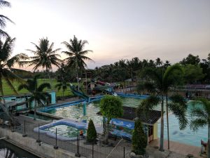 View Menarik WaterByur Sumber Ponjong OnePlus 5
